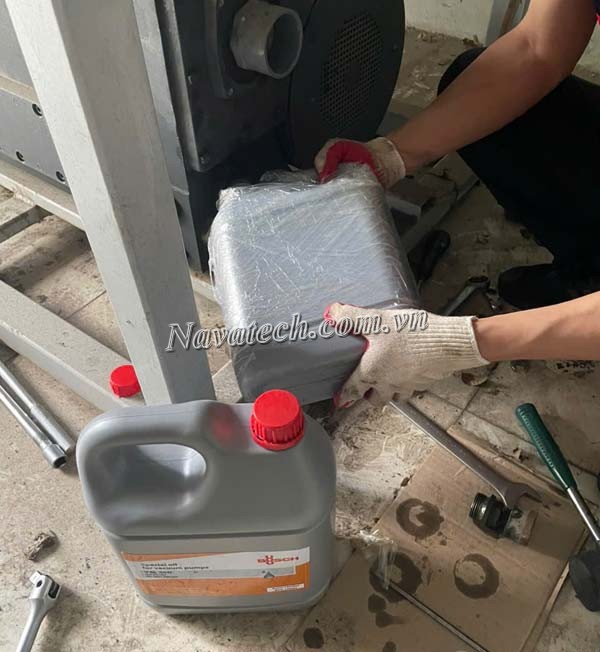 Những lưu ý khi thay dầu bơm chân không bạn cần biết