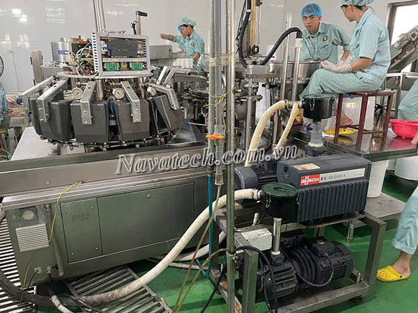 Navatech cung cấp dịch vụ thuê máy bơm chân không cho phòng lab
